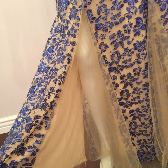 Blue sequin strapless gown - Picture 4 of 4